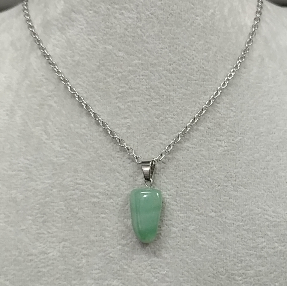 Green Aventurine Necklace Natural Gemstone Crystal Pendant Stainless-Steel Chain